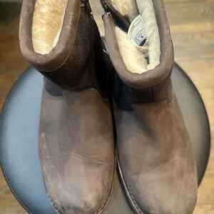 UGG Women's Chocolate Ankle Booties